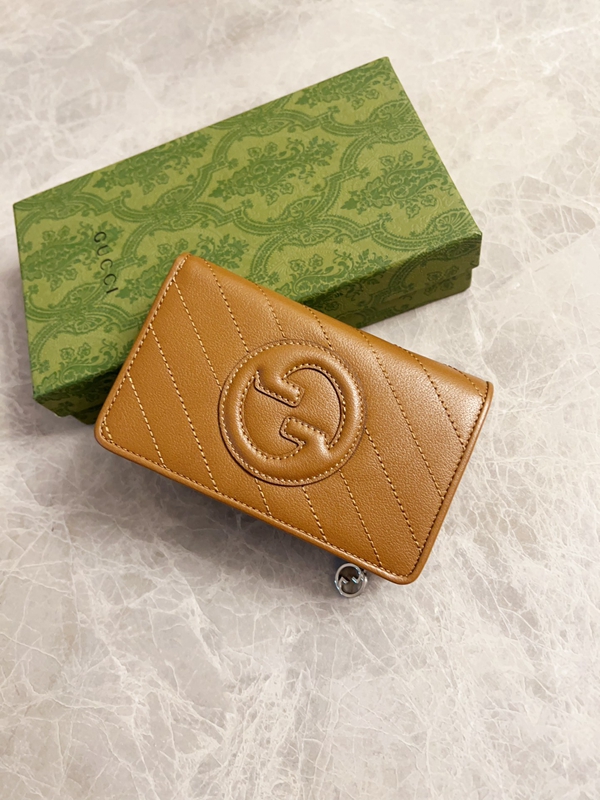グッチ財布 レプリカ正面デザイン